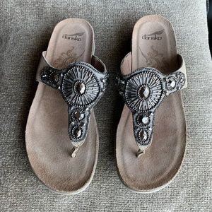Dansko embellished Pamela taupe sandal sz 39